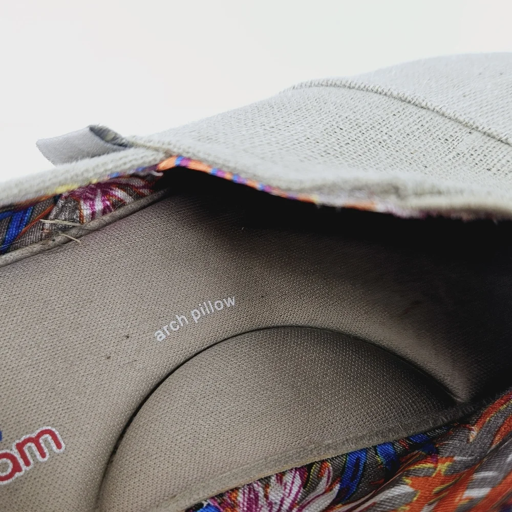 BOBS Skechers High Jinx Espadrille Wedge Slip-On Taupe Beige Size 8.5